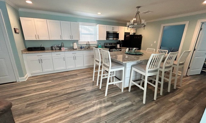 Grand Isle House | Experience coastal charm at Dream On, a cozy 2BR retreat in Grand Isle, LA.