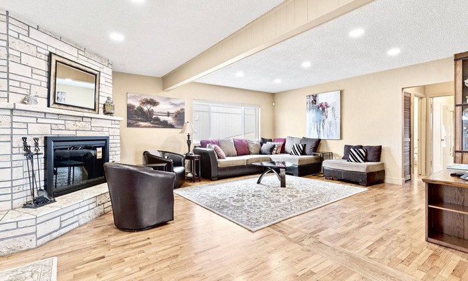 El Granada House | Experience the perfection of Half Moon Bay Oasis By Pillar Point Beach!