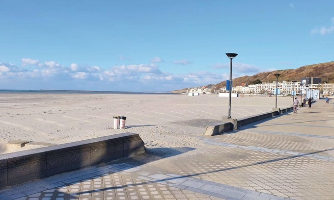 Wirwignes Apartment | Experience this inviting holiday apartment near the northern French coast.