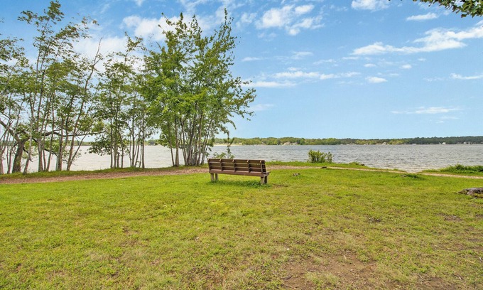 Lake Tansi Condo | Explore Nature from this 1BR