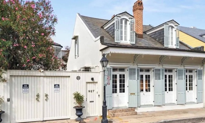 Treme House | Exquisite French Quarter Creole Cottage 2+2.5 Pvt Courtyard w/Gated Parking
