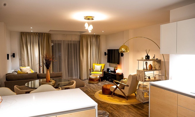 Harold Wood House | Exquisite holiday house v. close to Train station