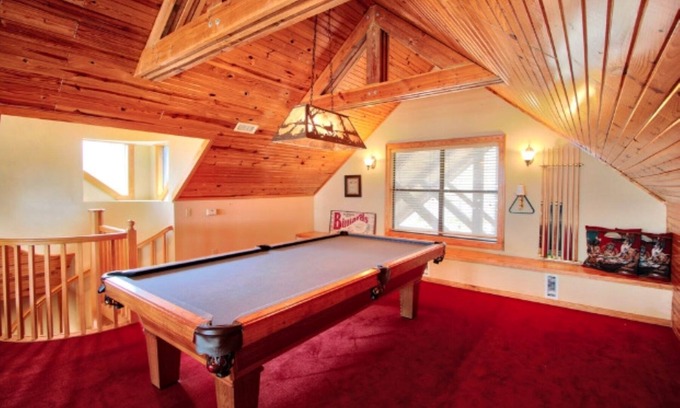 Rogers House | Exquisite Lake Retreat