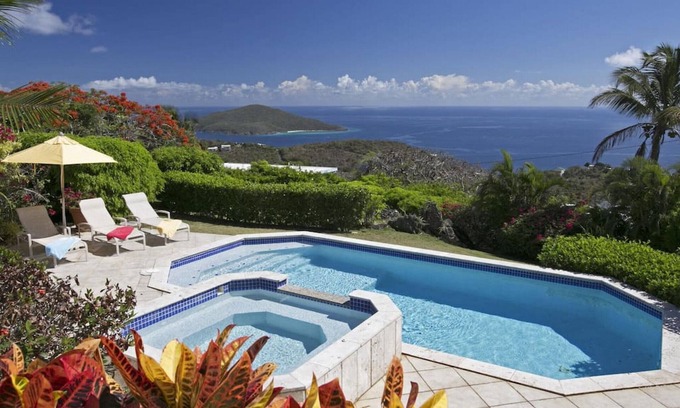 Rosendal House | Exquisite, private villa, centrally located and close to world-famous Magen's Bay!