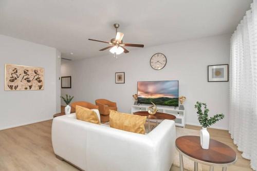 Katy House | Exquisite Relocation and Workers Dream Place