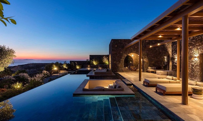 Oia Villa | Exquisite Santorini Villa | Villa Selene | 5 Bedrooms | Private Pool