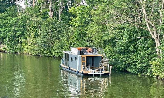 Muritz Boat Rental | Führerscheinfreies mobiles Hausboot