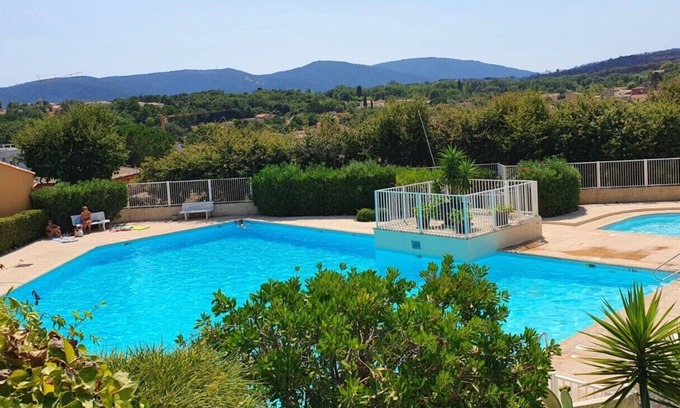 Cogolin Apartment | F2 apartment in residence with swimming pool