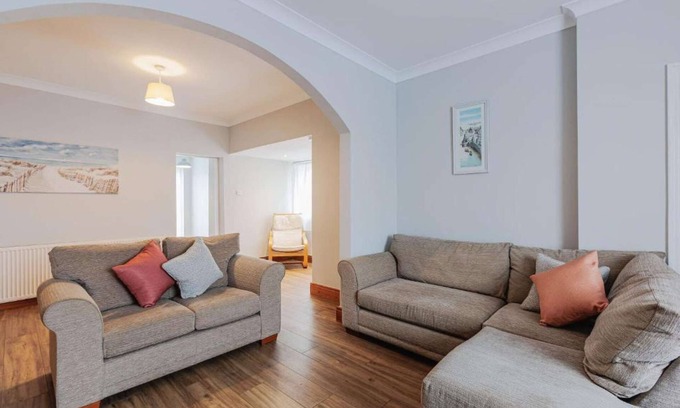 Redcar House | Fabulous 3 bedroom Home in Redcar