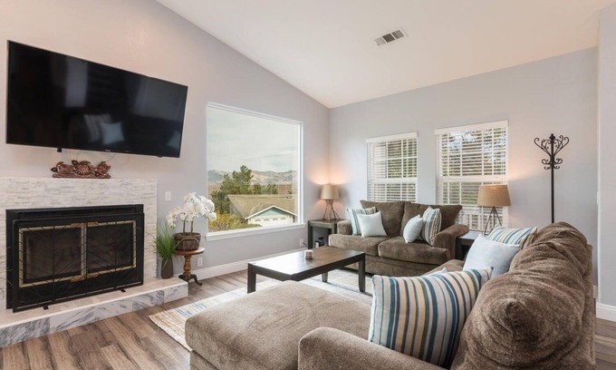 Lodge Hill House | Fabulous 4 Bed/3 Bath Rental on Lodge Hill! Updated, Charming & Pet-Friendly!