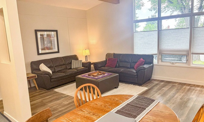 Northwest Calgary House | Fabulous 4-bedroom, two-bath home close to Downtown, the mountains and Banff