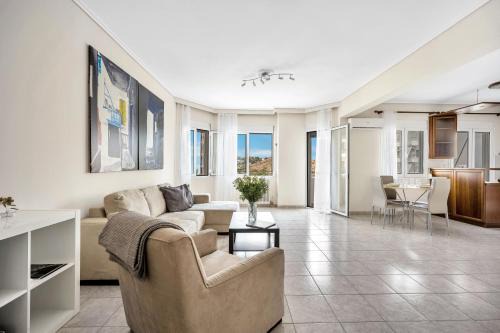 Chalcis Apartment | Fabulous central apartment close to the sea!