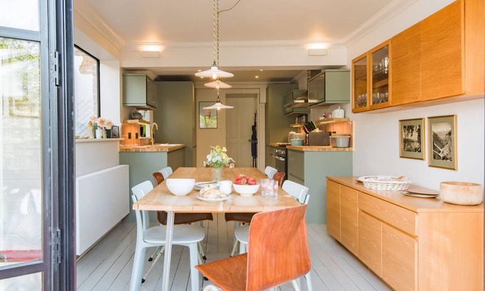 Whitstable House | Fabulous holiday home, close to Whitstable beach and the local attractions