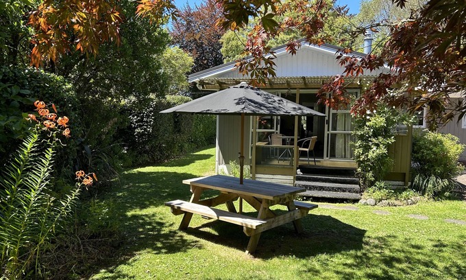 Turangi House | Fabulous house for fishing, walking or skiing. Two minutes from the Tongariro