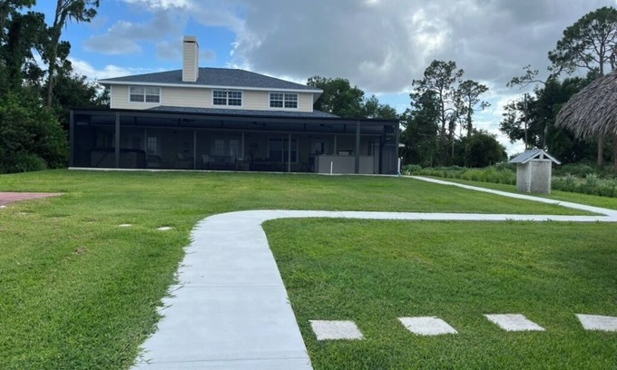 Lake Placid House | Fabulous Lakefront Property in South Florida