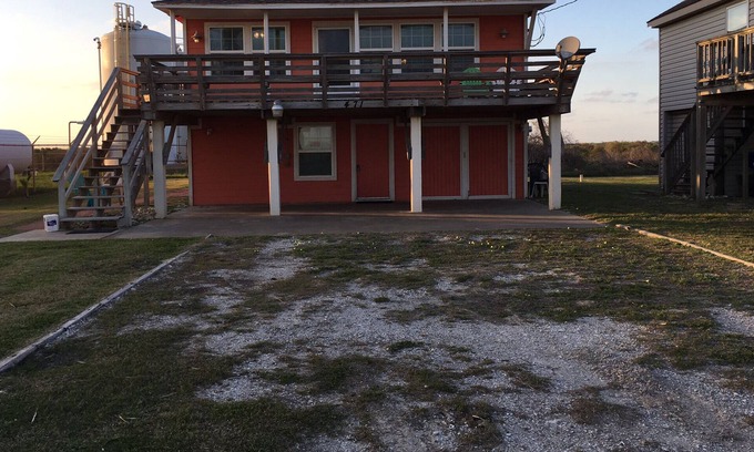 Matagorda House | Fabulous view of the beach, sleeps total of 5 occupants. Absolutely no pets !