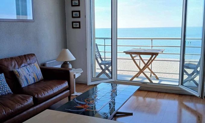 Le Treport Apartment | Face a la mer Corinne Pour 2 Avec Parking, Balcon, Ascenseur