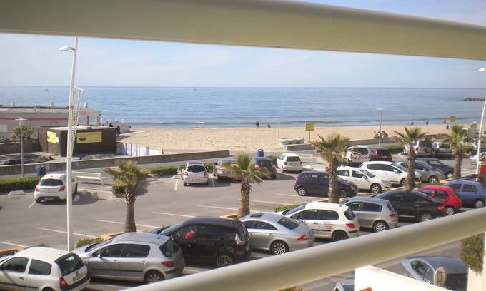 Palavas-les-Flots Apartment | FACING THE SEA