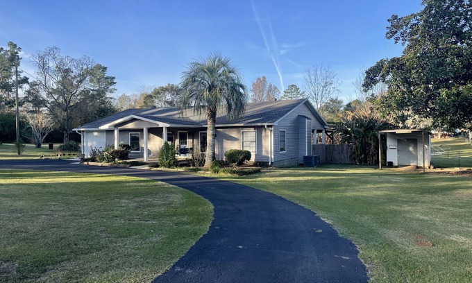 Fairhope House | Fairhope Comfort & Convenience