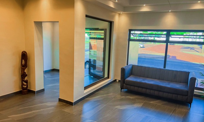 Parow House | Fairstay Lodge