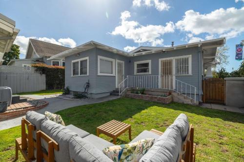 Hillcrest House | Falcon Chic Escape - Hot Tub - Modern - Proximity