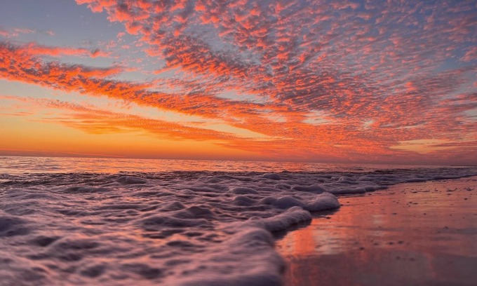 Panama City Beach Condo | FALL BREAK SPECIALS… Newly Remodeled with HIGH CLASS style. Paradise Awaits!