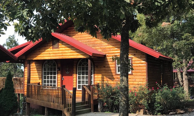 Eucha Cabin | Fall lake days! Popular Grand Lake Dripping Springs cliffside lake view cabin