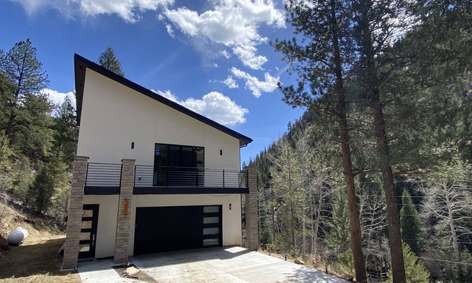 Idaho Springs Ski Chalet | Fall River Modern Mountain Chalet