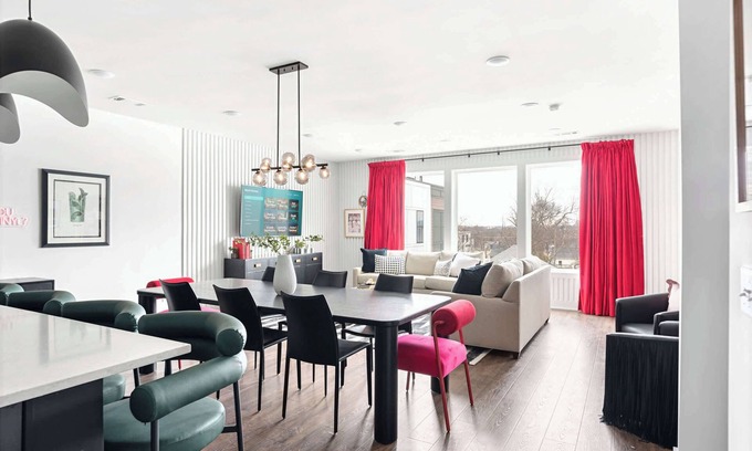 Talbot's Corner House | Fall rooftop hot tub, skyline deck, chef’s kitchen near Broadway