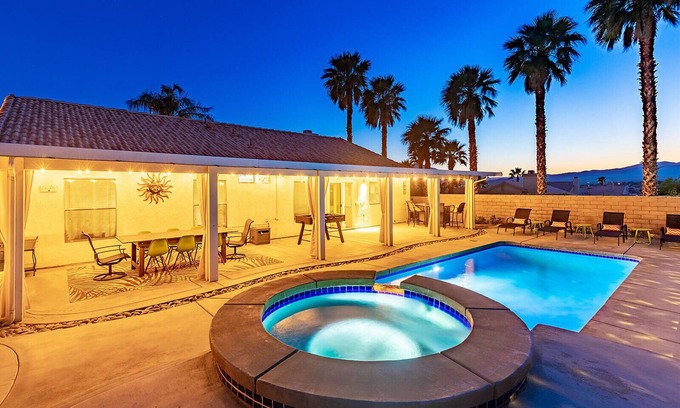 Rancho Del Oro House | Fall Special! The House of 8 Palms: Views, Pool, King Bed, Games & Much More!