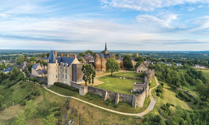 Sainte-Suzanne-and-Chammes House | Family home in one of France's most beautiful villages