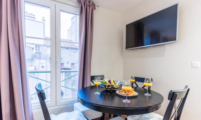 Bonne-Nouvelle Apartment | Families and friends - Center - 110 sqm