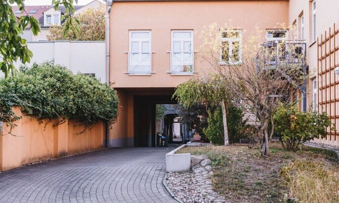 Outer Neustadt House | Family accommodation