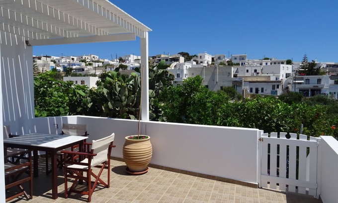 Triovasalos Apartment | Family Apartment With View