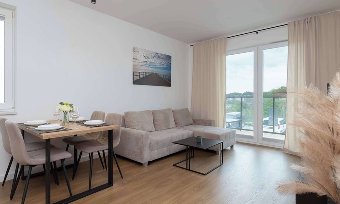 Gdynia Apartment | Family Apartment in Gdynia with Parking and Playground by Noclegi Renters