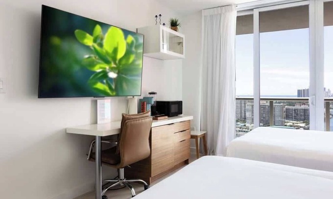 Hallandale Beach Apartment | Family Beachwalk Studio- 29th floor