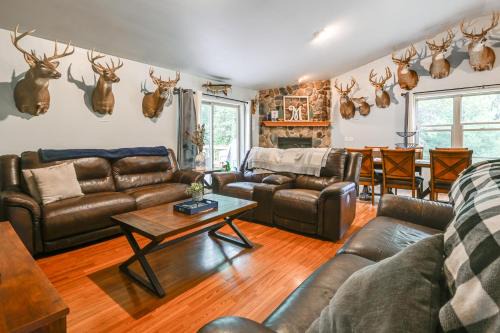 Wisconsin Dells House | Family Cabin with Hot Tub 10 Mi to The Dells!