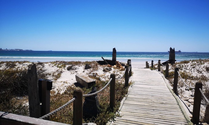 Lagoon Beach Apartment | Family Cape Town Beachfront Apartment