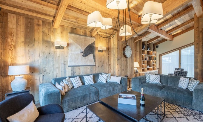Le Praz Ski Chalet | Family Chalet with Pool, Near Slopes in Courchevel