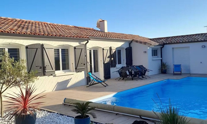 Bretignolles-sur-Mer Cottage | Family cottage with heated pool in Bretignolles-sur-Mer