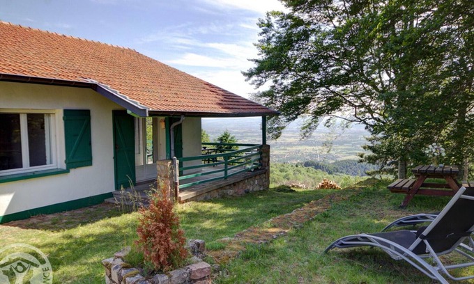 Arcon Cottage | Family cottage with fireplace, terrace and garden - Pets allowed