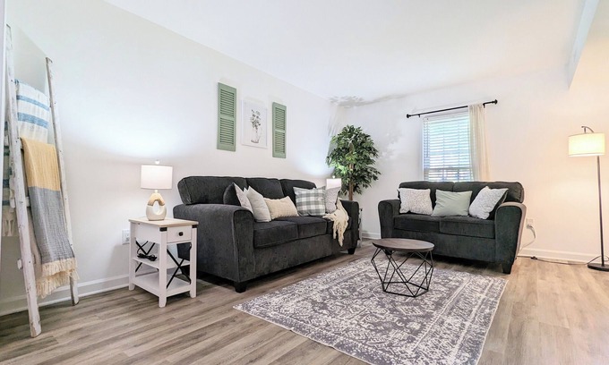 Charlotte House | Family & Dog Friendly 4B-Home with Fenced Backyard