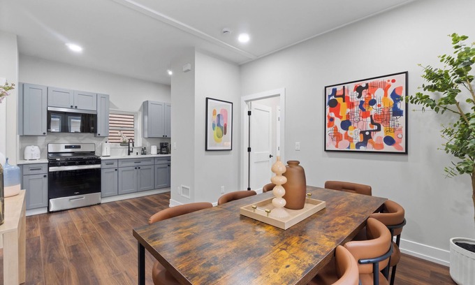 North Bergen Condo | Family Duplex Near NYC/2 Min Walk to Bus + Private Parking