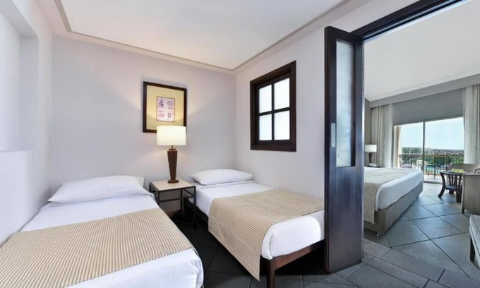 Sharm El Sheikh Hotel | Family Resort w/Beach Access, Waterslides, Spa, Games & Shows l 3 Rooms