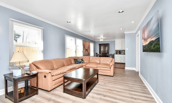 Riverside Terrace House | Family Friendly - Clean & Spacious, Near Downtown NRG/Med CTR