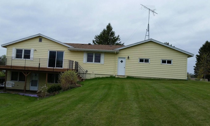 Vergas House | Family Friendly Home on Beautiful Loon Lake