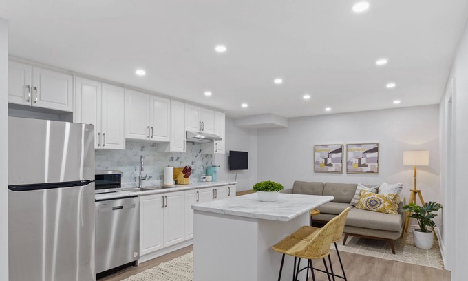 Durham Region Apartment | Family Friendly | HOT TUB | Near Toronto & UOIT