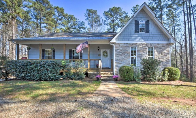 Gainesville House | Family-Friendly Lake Lanier Escape on 2 and Acres!