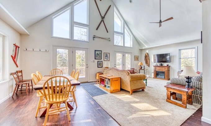 Elka Park House | Family Friendly~Minutes to Hunter~Wooded Seclusion