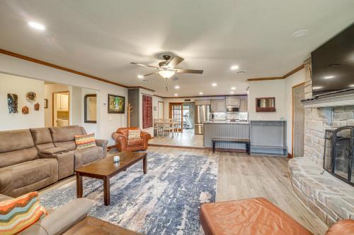 Bixby House | Family-Friendly Tulsa Suburb Home By Parks and River